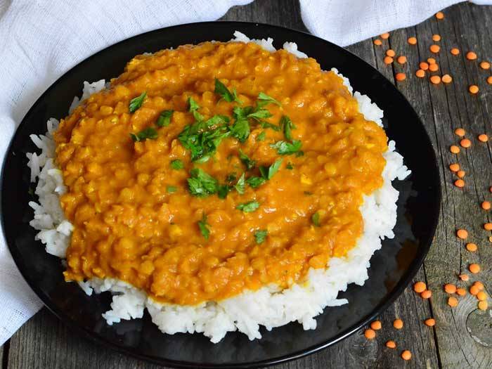 Curry de linte roșie