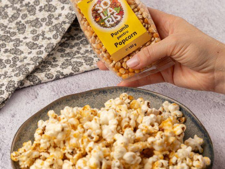 Popcorn cu caramel si popcorn sarat