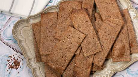 Crackers cu faina de in si faina integrala de grau spelta