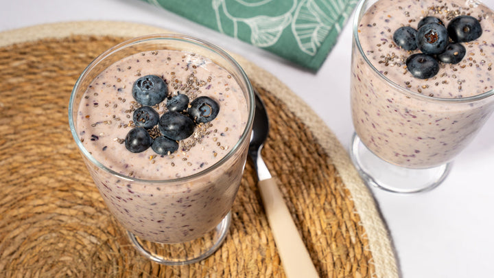 Smoothie cu afine si seminte de chia