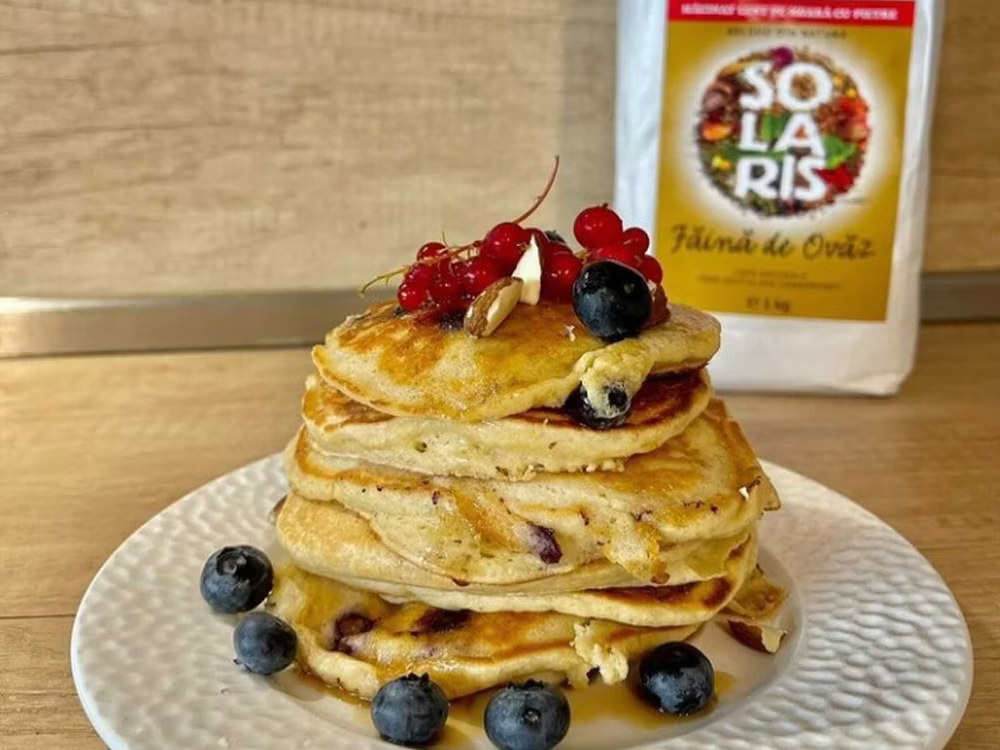 Pancakes cu afine si faina de ovaz