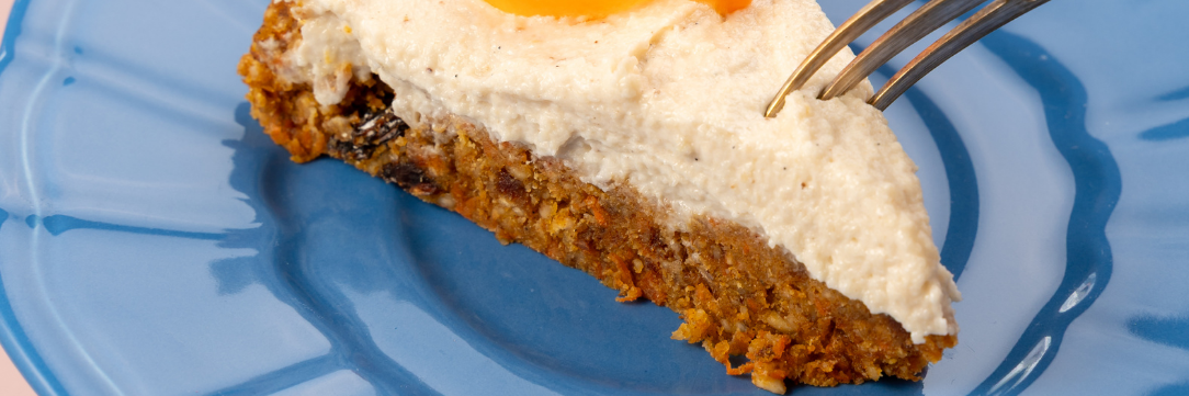 Tort de morcovi cu glazura