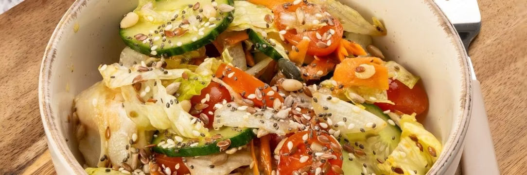 Salata de cruditati cu mix de seminte