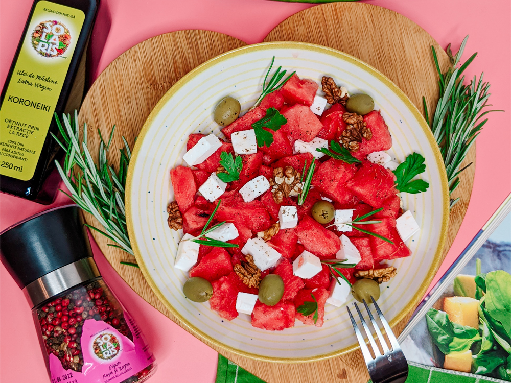 Salata de pepene rosu cu brânză