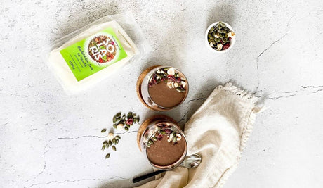 Smoothie cremos cu vanilie, cacao si mix de nuci