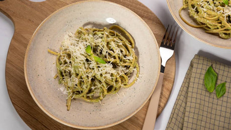 Paste cu sos pesto din seminte de pin si busuioc